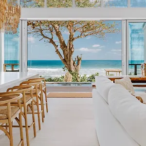 Long Bay Otel